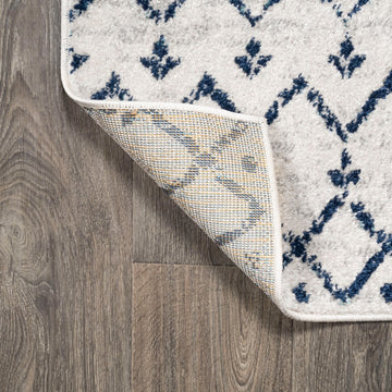 Moroccan Hype Boho Vintage Diamond Area Rug Cream/Navy